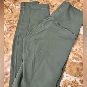 LULU LEMON Sz 2 jade green leggings; outer seam waist to hem ~37"